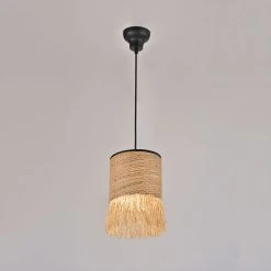 Market Set Suspension 1 Lumière En Bana Et Raphia H26cm Frange - Formentera 7 Market Set Suspension 1 Lumière En Bana Et Raphia H26cm Frange - Formentera -Market Set Shop 623097 FRN02 WEB